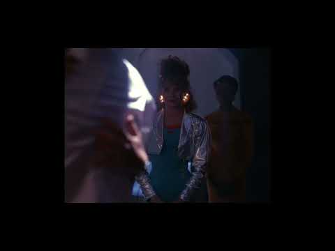 Quantum leap - the leap back - open chamber door